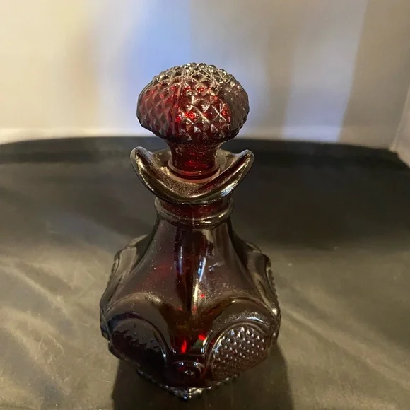 Vintage Ruby Red Cape Cope Cruet By Avon - Picture 3 of 5